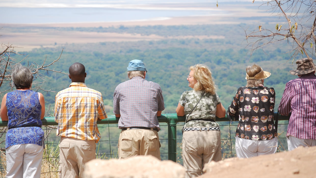 serengeti-national-park-overlooking